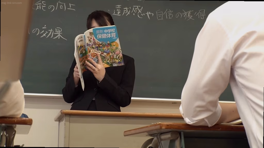 シーン1:教室での禁断の接吻 1