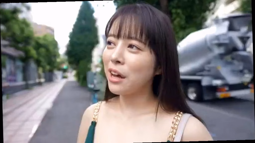 シーン1：駐車場での乳首責め 1